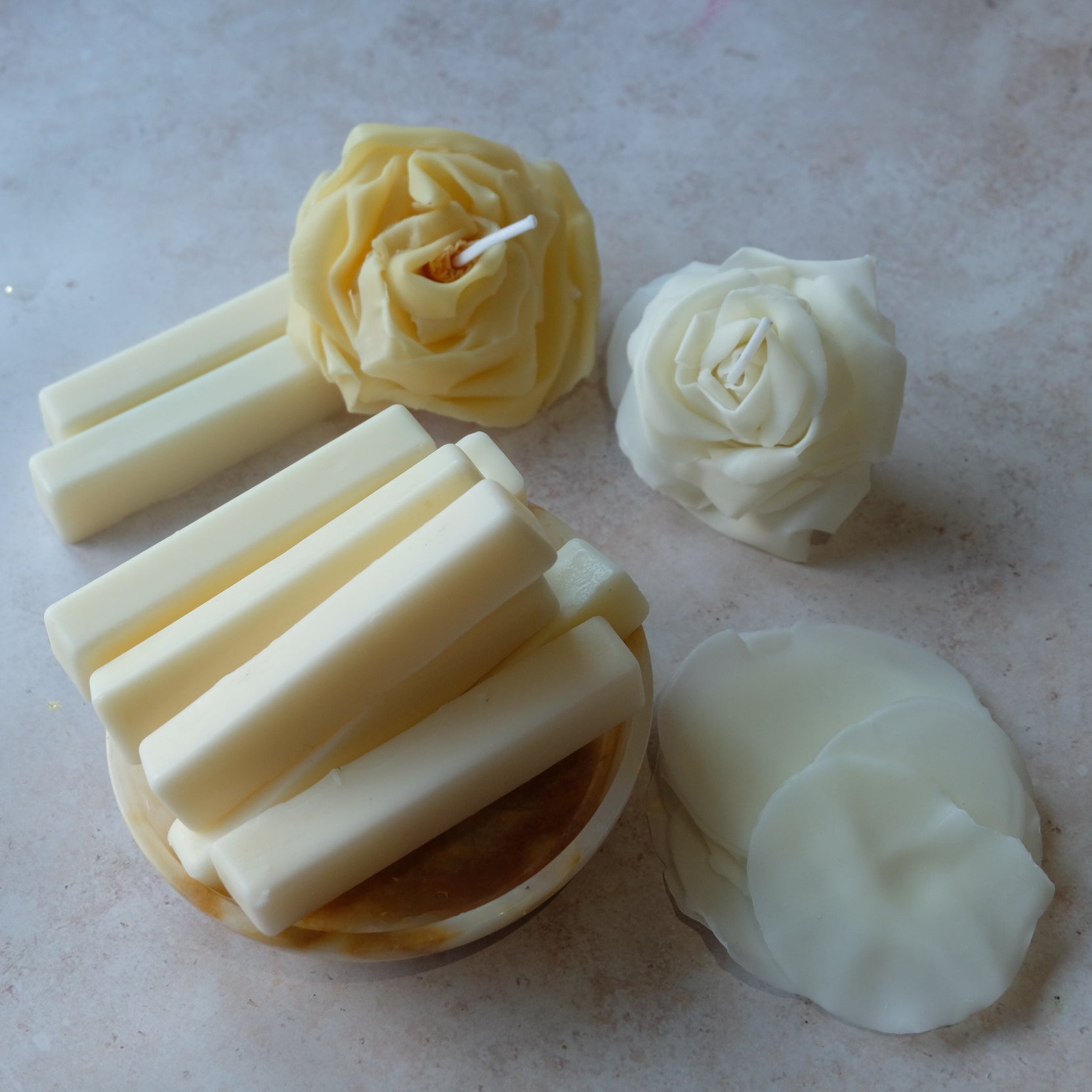 Beeswax blend for flower candle making